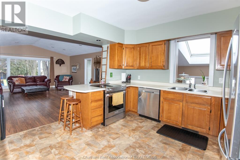 












11325 BROOK LINE

,
Dresden,




Ontario
N0P1M0

