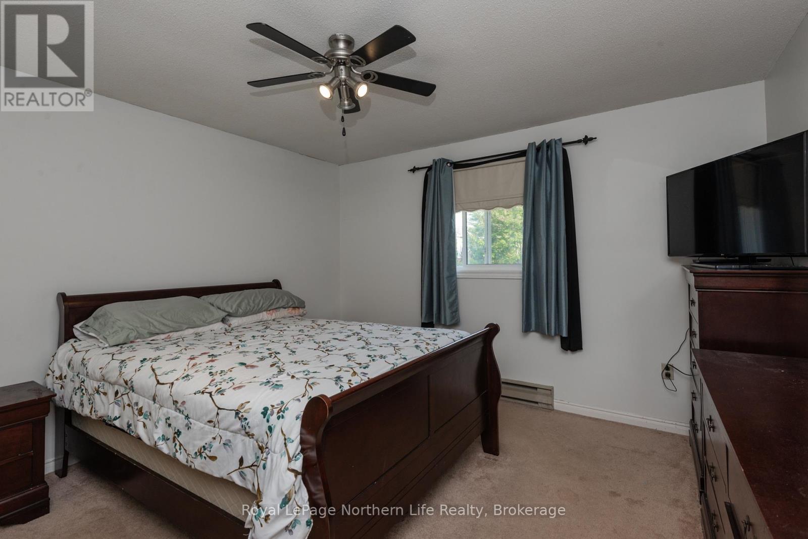 












105 TURNER DRIVE

,
North Bay (Ferris),




Ontario
P1A4H5

