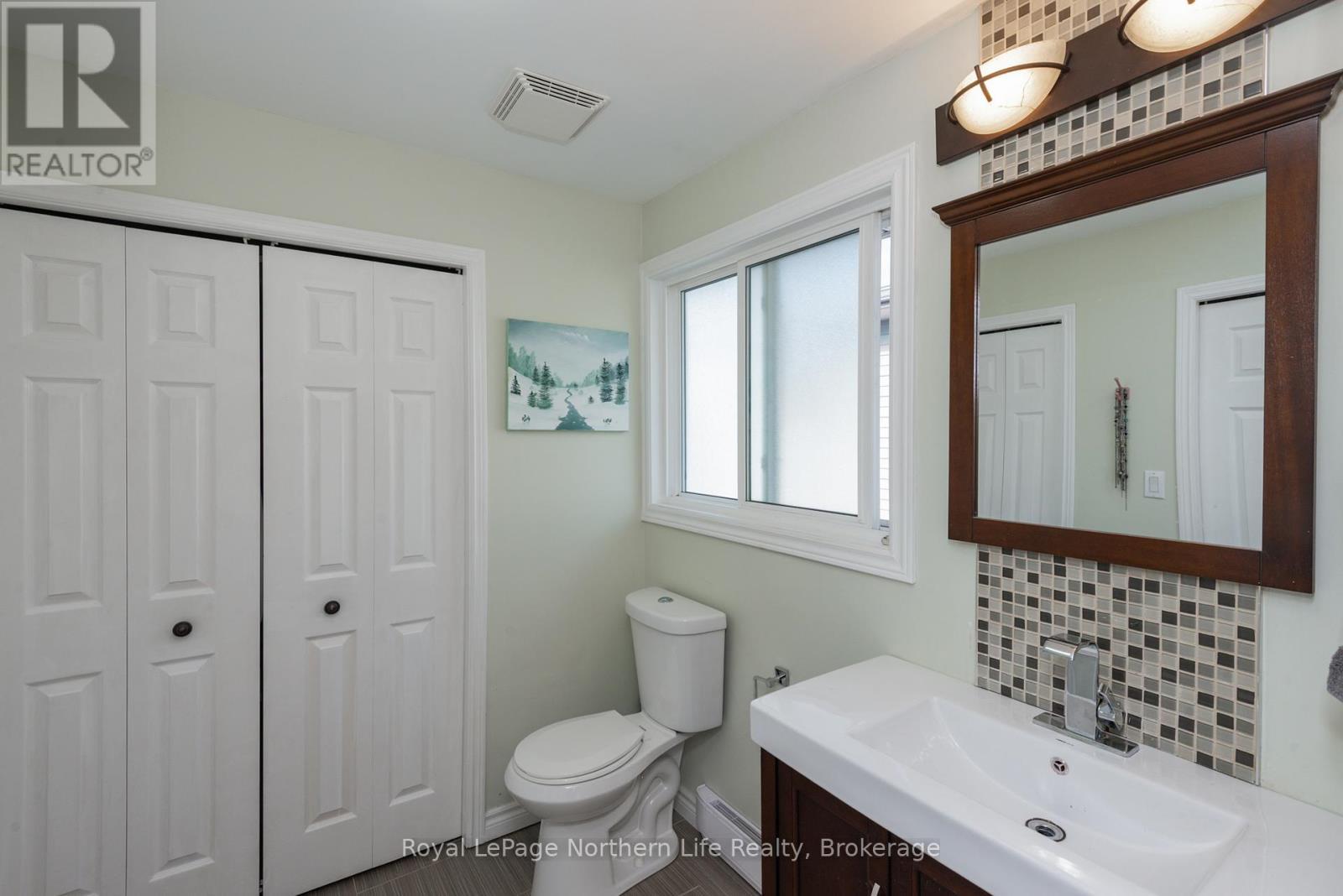 












105 TURNER DRIVE

,
North Bay (Ferris),




Ontario
P1A4H5

