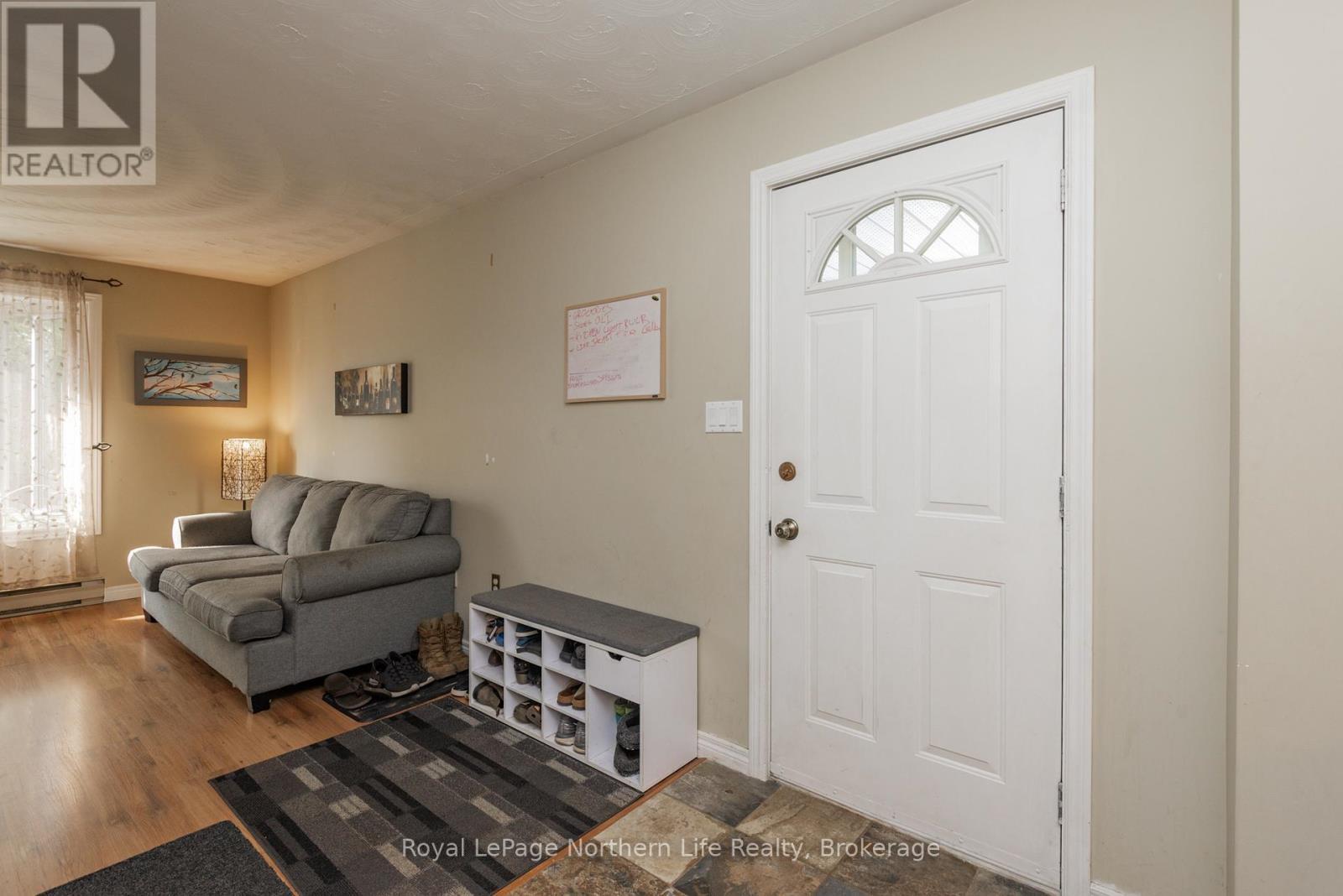 












105 TURNER DRIVE

,
North Bay (Ferris),




Ontario
P1A4H5

