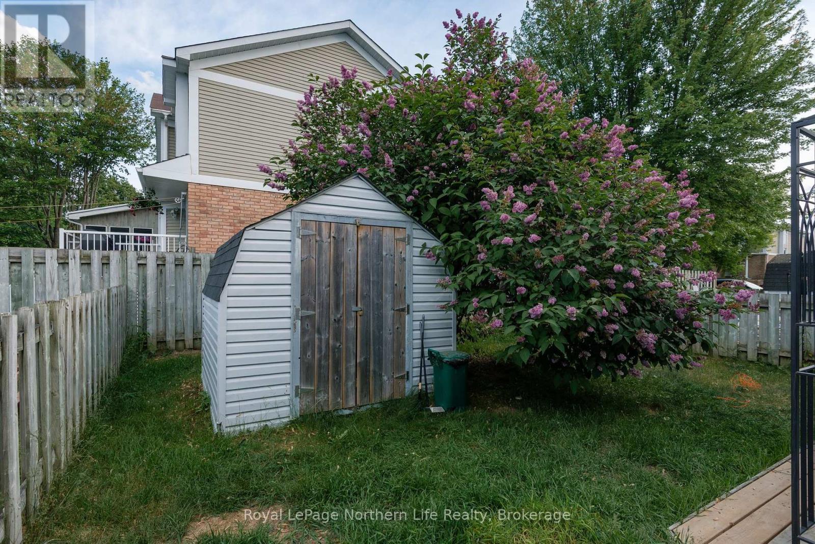 












105 TURNER DRIVE

,
North Bay (Ferris),




Ontario
P1A4H5

