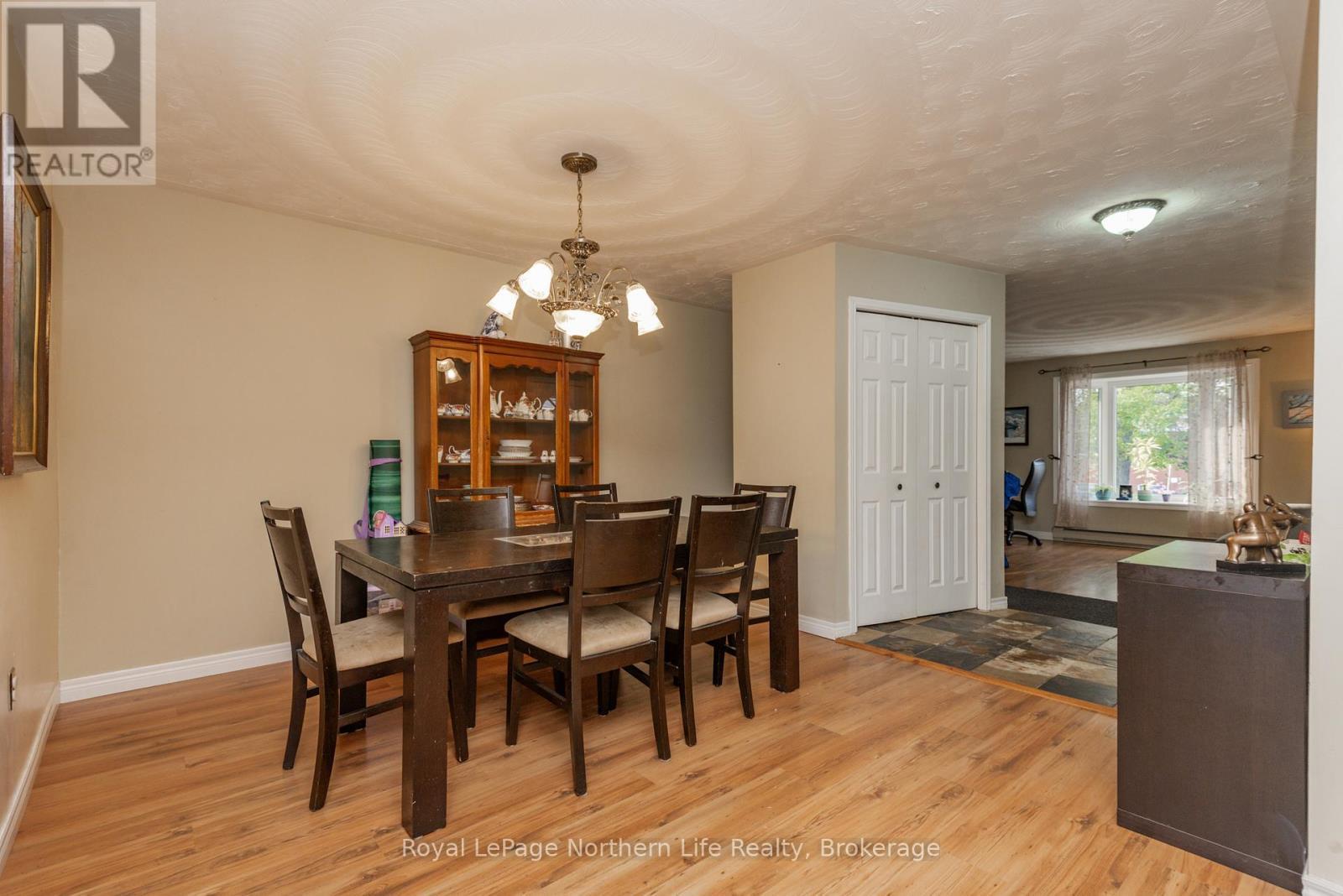 












105 TURNER DRIVE

,
North Bay (Ferris),




Ontario
P1A4H5


