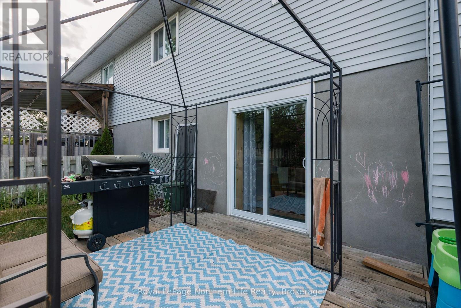 












105 TURNER DRIVE

,
North Bay (Ferris),




Ontario
P1A4H5

