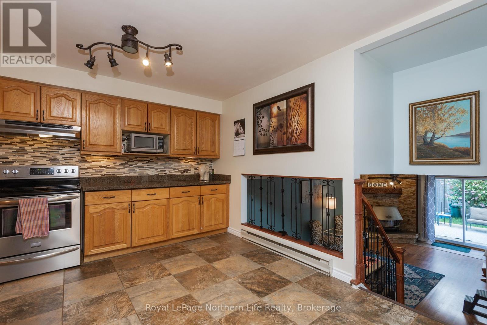 












105 TURNER DRIVE

,
North Bay (Ferris),




Ontario
P1A4H5


