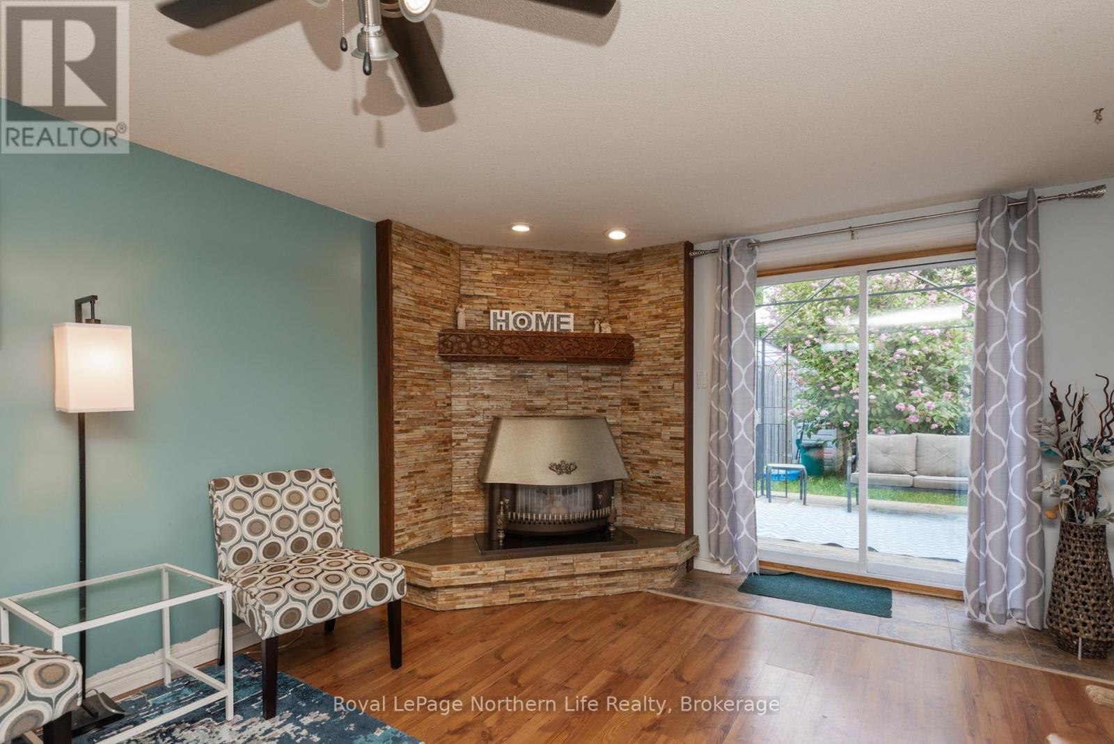 












105 TURNER DRIVE

,
North Bay (Ferris),




Ontario
P1A4H5

