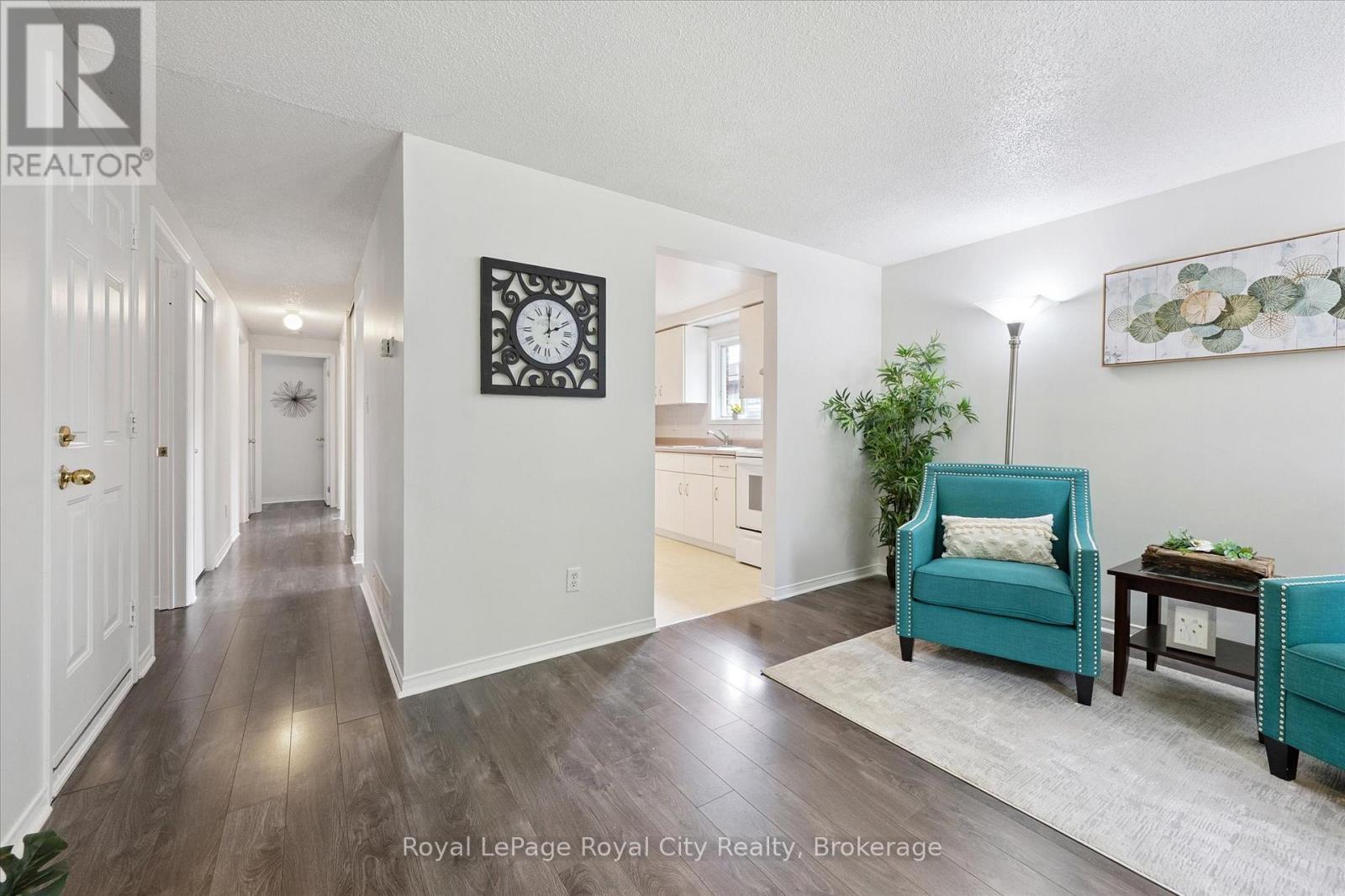 












65 EASTVIEW ROAD

,
Guelph (Grange Road),




Ontario
N1E6K5

