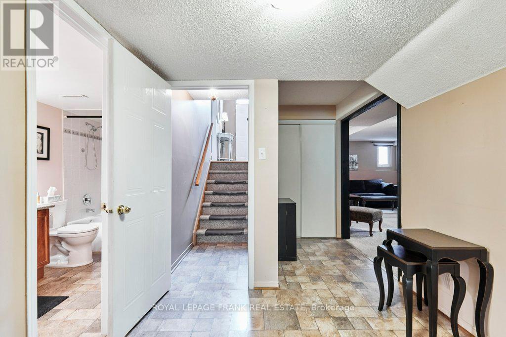 












1775 EDENWOOD DRIVE

,
Oshawa (Samac),




Ontario
L1G7Y3

