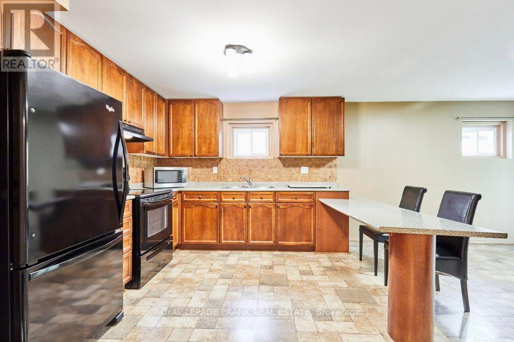 












1775 EDENWOOD DRIVE

,
Oshawa (Samac),




Ontario
L1G7Y3

