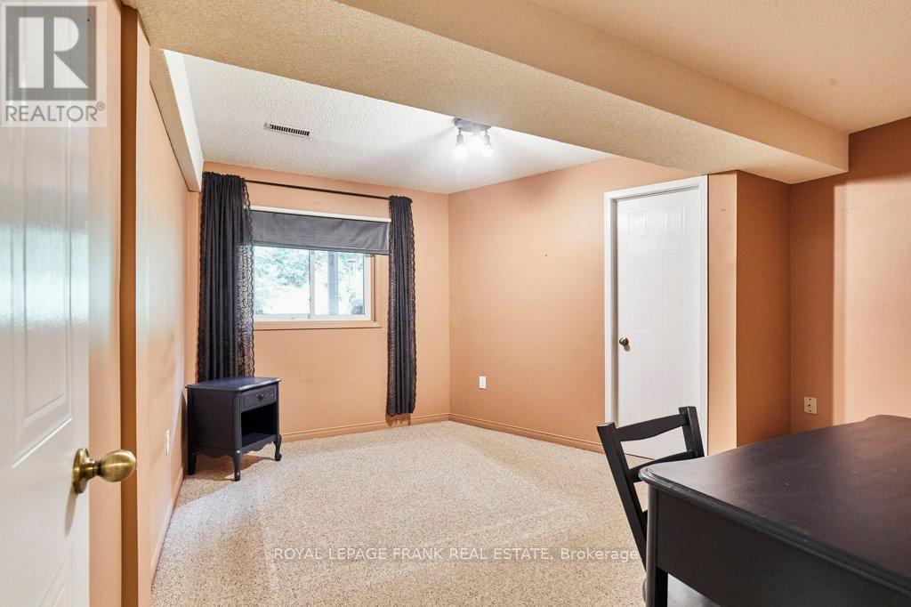 












1775 EDENWOOD DRIVE

,
Oshawa (Samac),




Ontario
L1G7Y3

