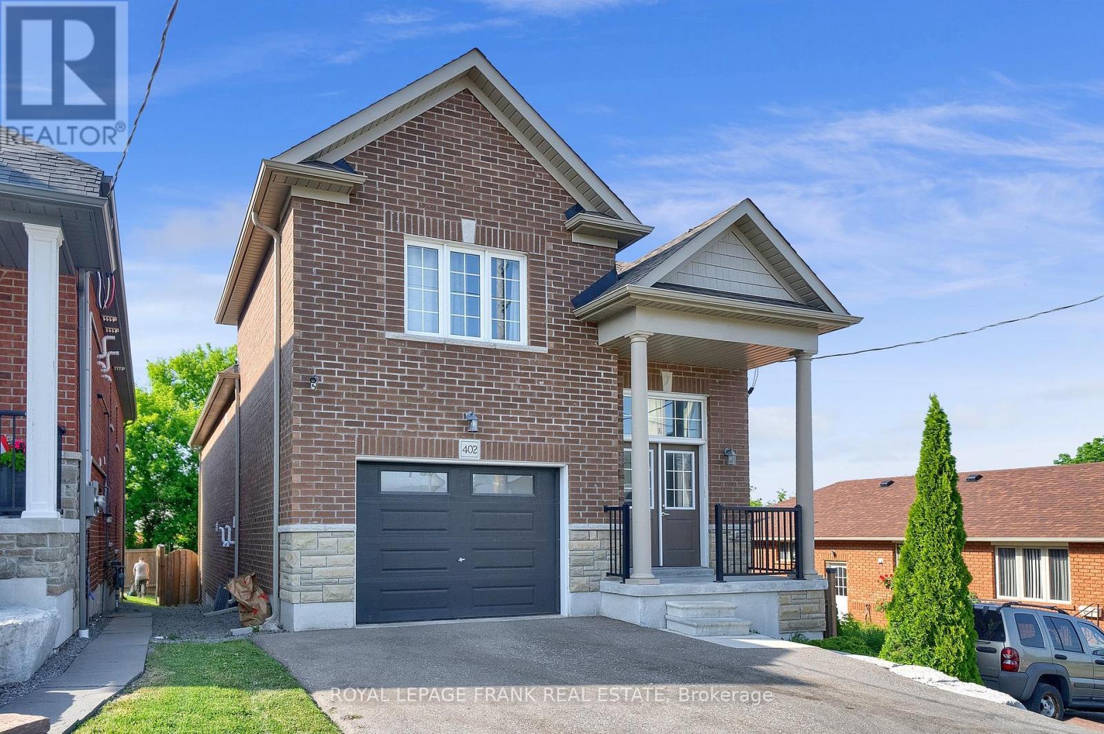 












402 OLIVE AVENUE

,
Oshawa (Central),




Ontario
L1H2R1


