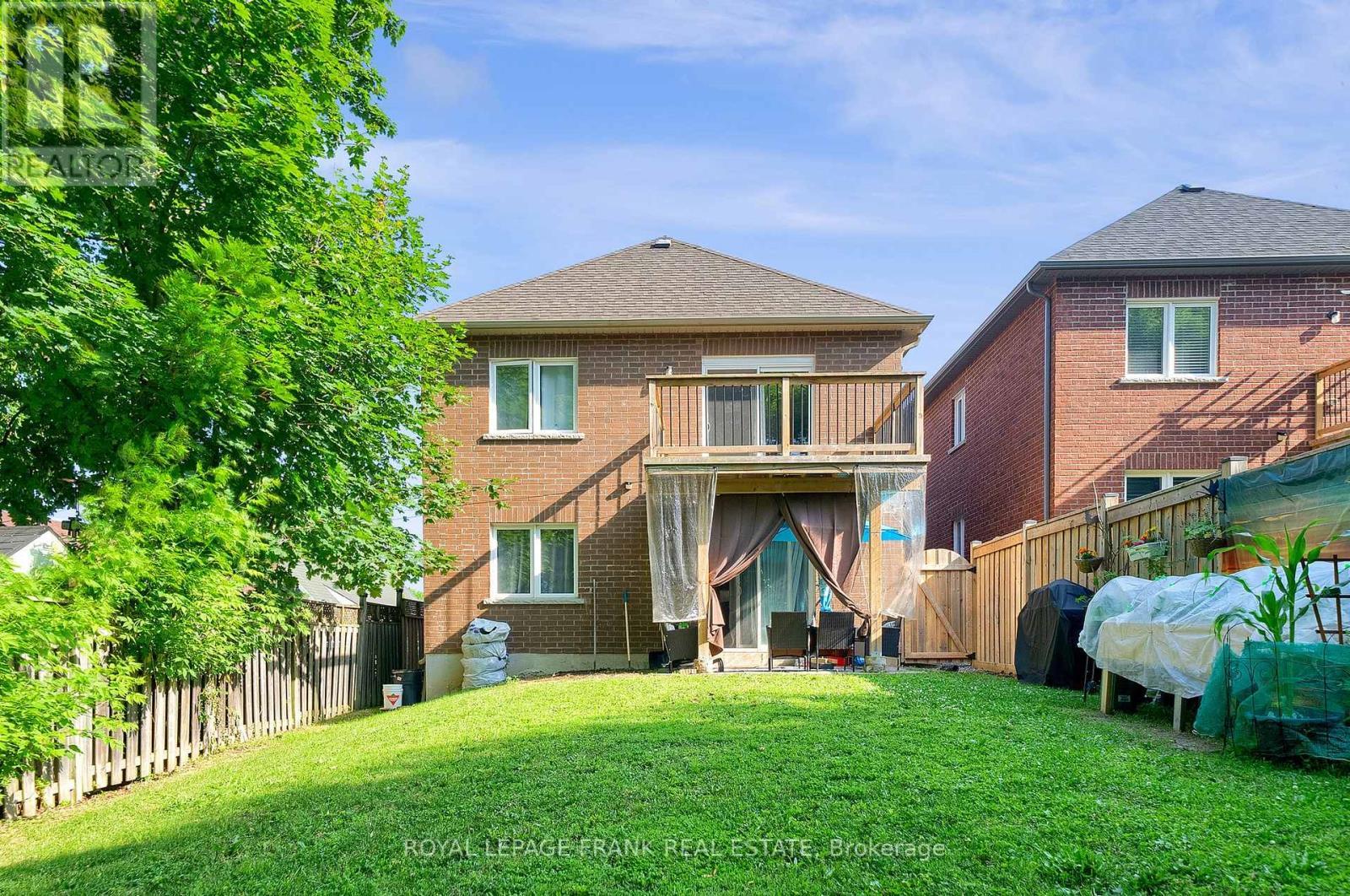 












402 OLIVE AVENUE

,
Oshawa (Central),




Ontario
L1H2R1

