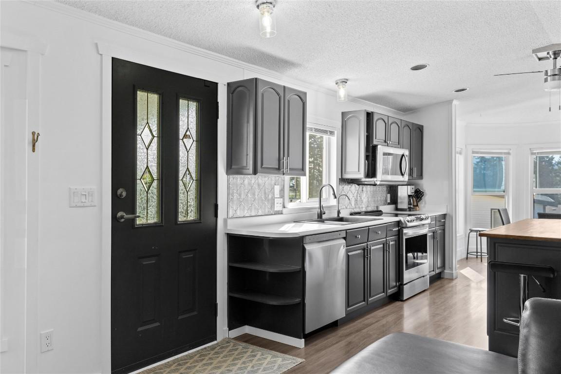 









1850


Shannon Lake

Road, 40,
West Kelowna,




BC
V4T 1L6

