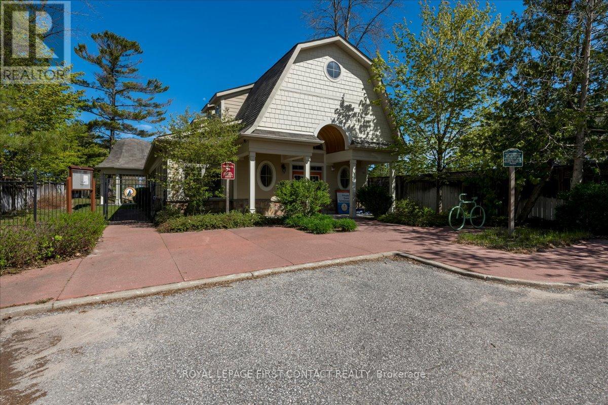 












8 NAUTICAL LANE

,
Wasaga Beach,




Ontario
L9Z0G1

