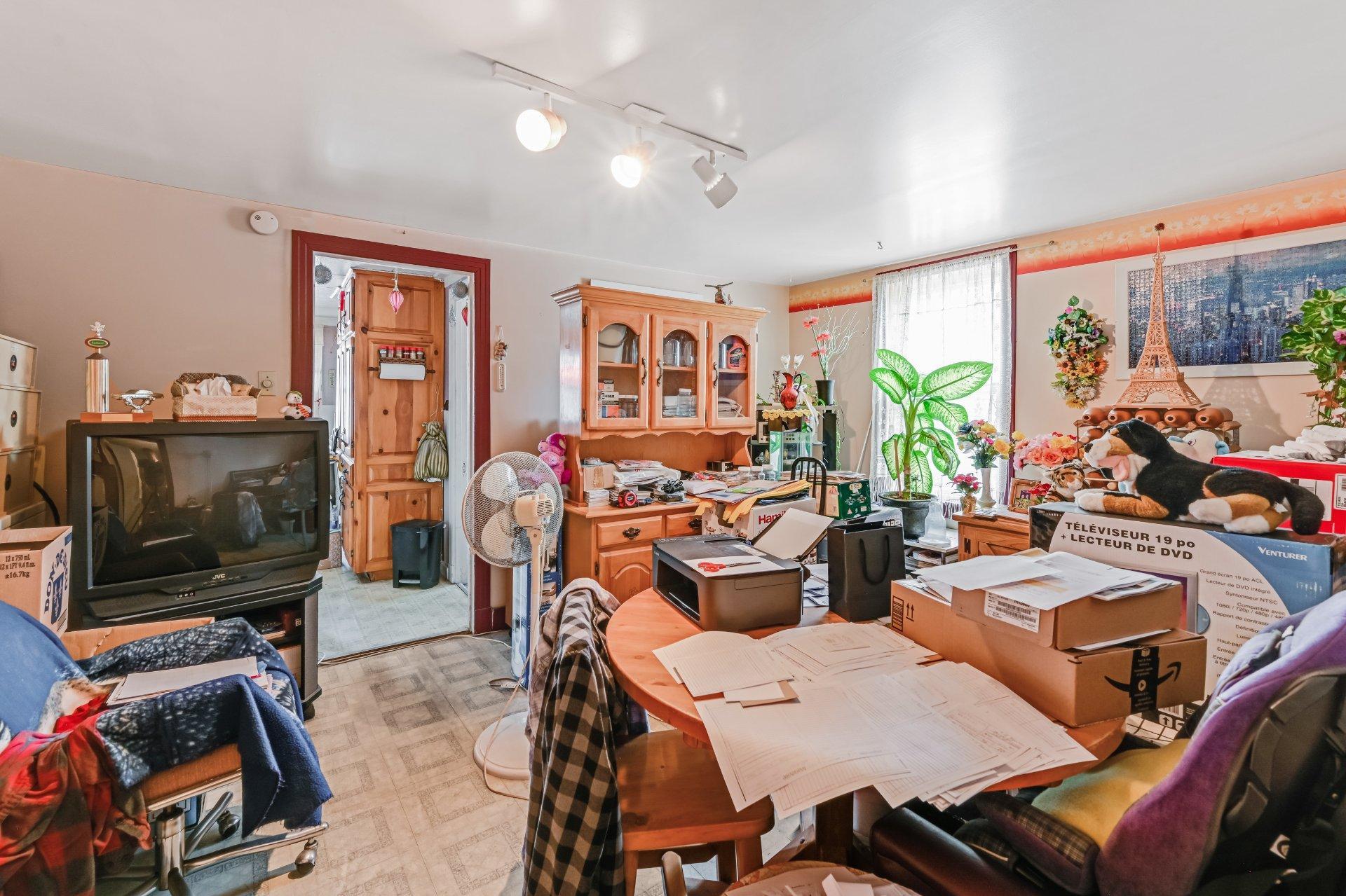 









1935

 - 1941


Rue Huot

,
Marieville,




QC
J3M1J8

