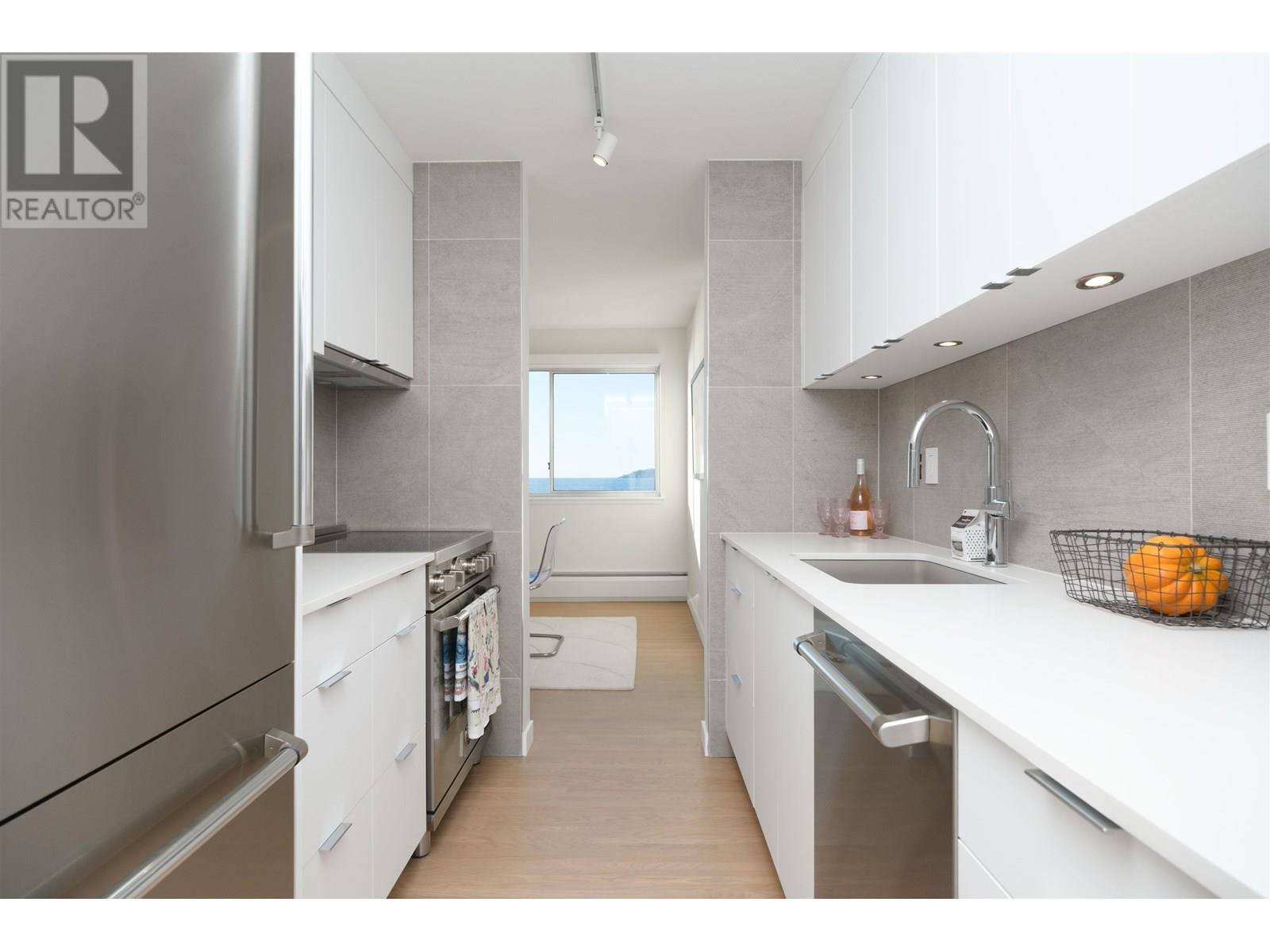 












102 2246 BELLEVUE AVENUE

,
West Vancouver,




British Columbia
V7V1C6

