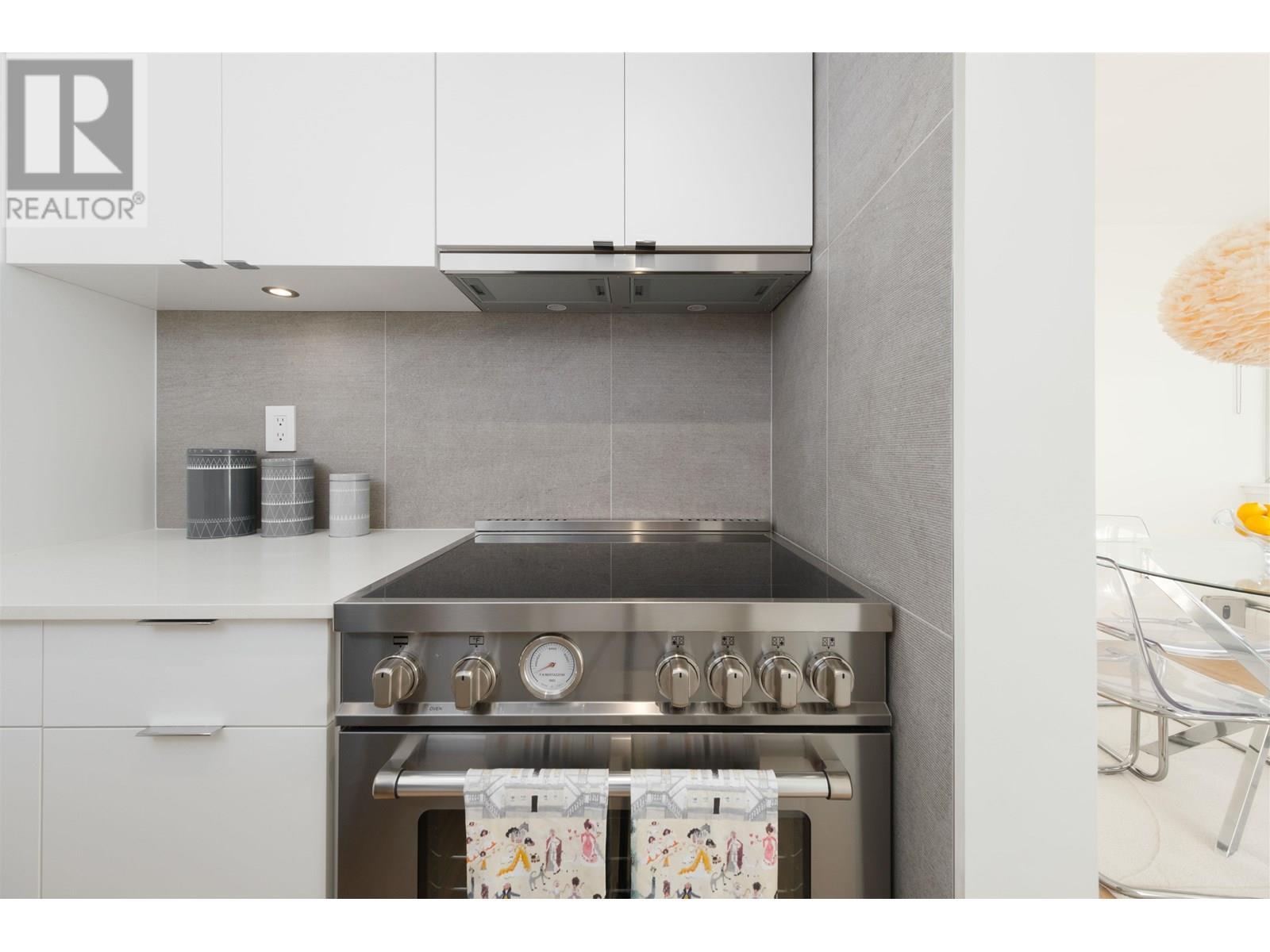 












102 2246 BELLEVUE AVENUE

,
West Vancouver,




British Columbia
V7V1C6

