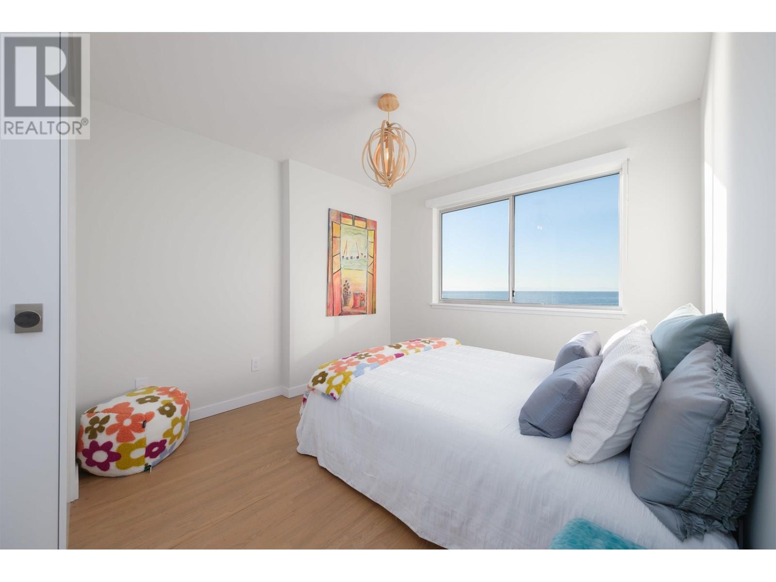 












102 2246 BELLEVUE AVENUE

,
West Vancouver,




British Columbia
V7V1C6

