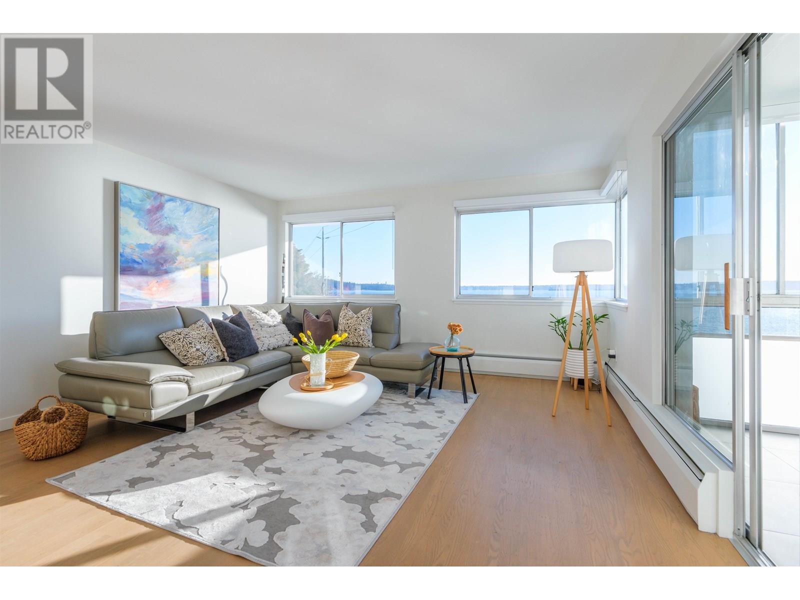 












102 2246 BELLEVUE AVENUE

,
West Vancouver,




British Columbia
V7V1C6


