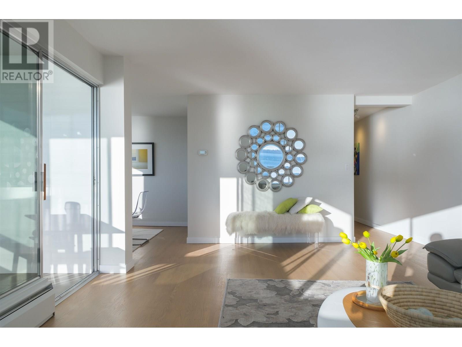 












102 2246 BELLEVUE AVENUE

,
West Vancouver,




British Columbia
V7V1C6

