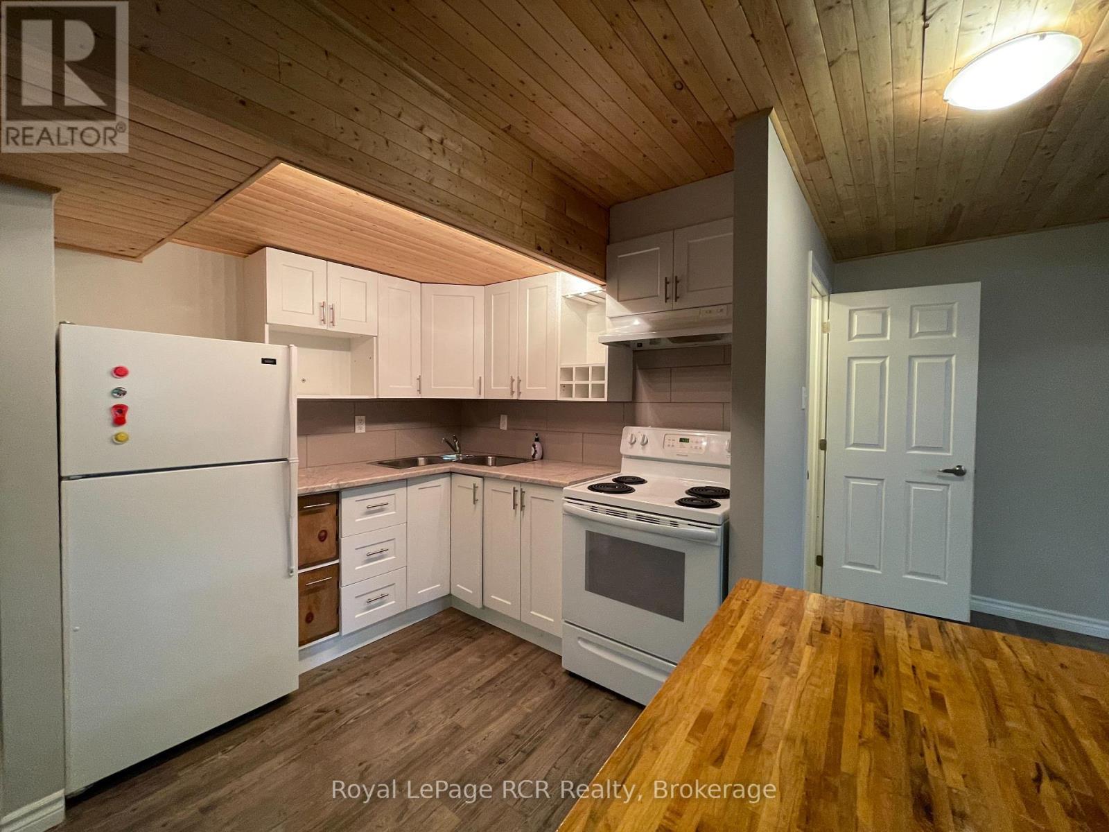 












BASEMENT - 77 SILVER BIRCH AVENUE

,
Wasaga Beach,




Ontario
L9Z1M2

