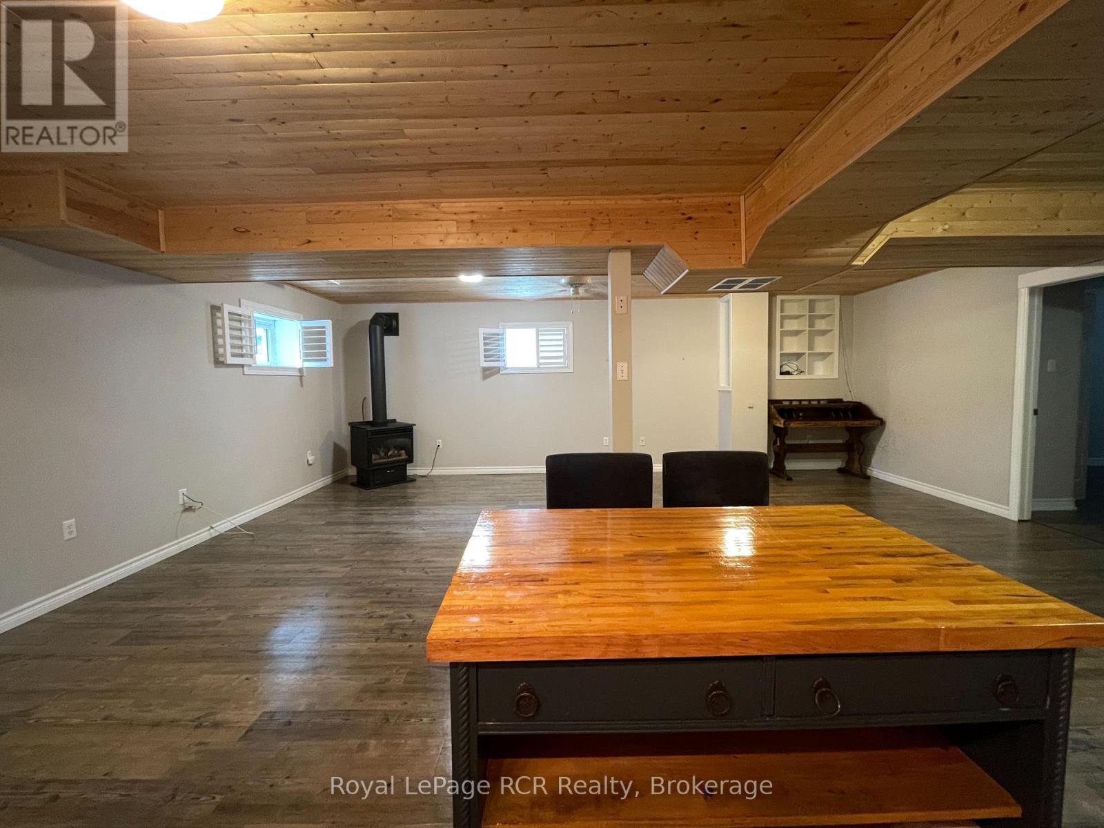 












BASEMENT - 77 SILVER BIRCH AVENUE

,
Wasaga Beach,




Ontario
L9Z1M2

