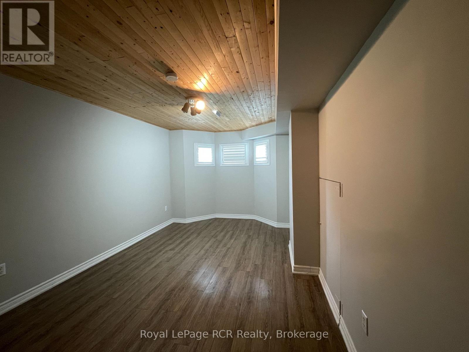 












BASEMENT - 77 SILVER BIRCH AVENUE

,
Wasaga Beach,




Ontario
L9Z1M2

