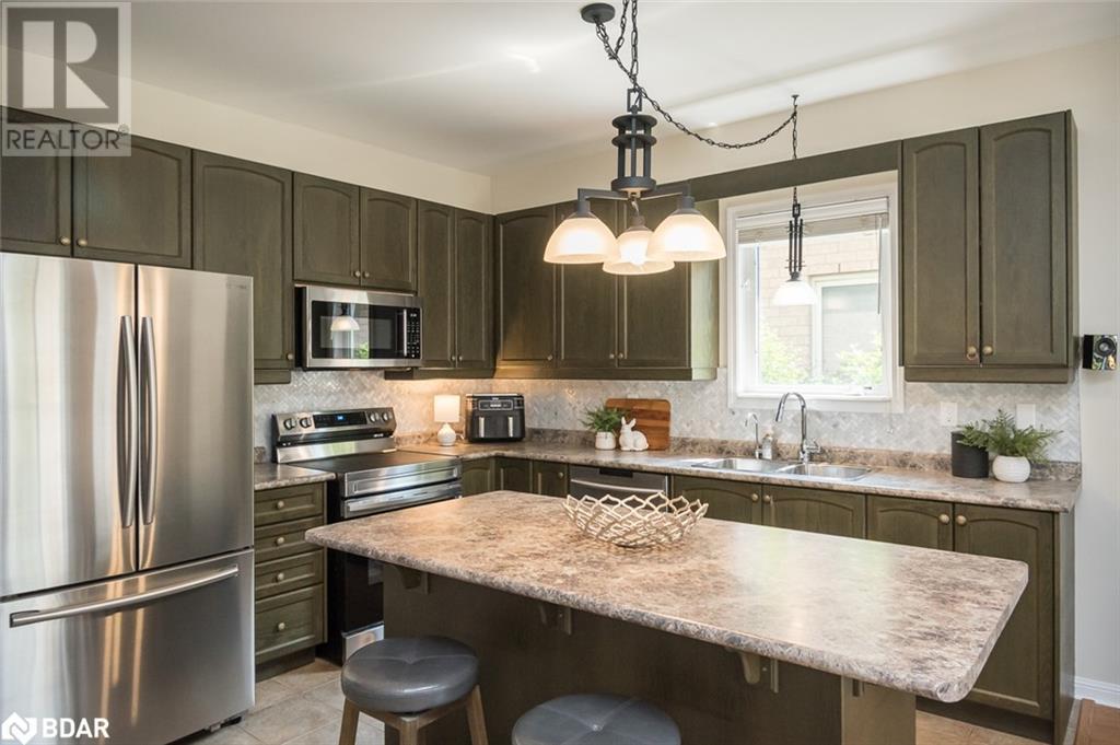 












1022 DONNELLY Street

,
Milton,




Ontario
L9T0A2

