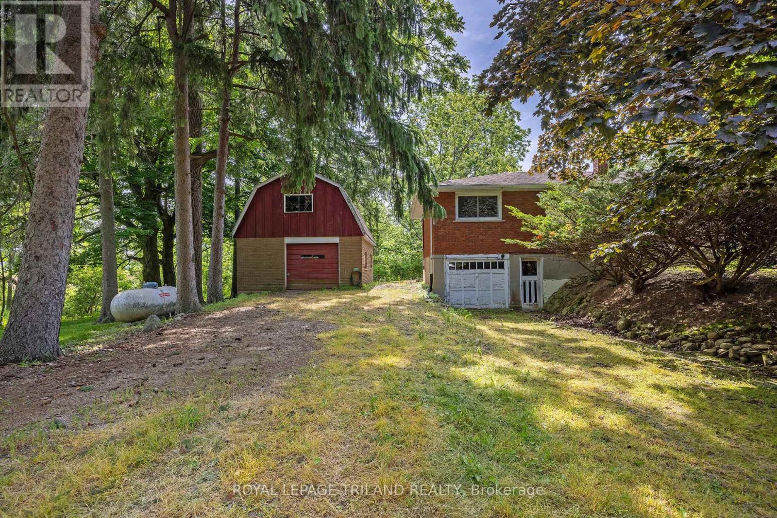 












39339 BUSH LINE

,
St. Thomas,







Ontario
N5P3S9


