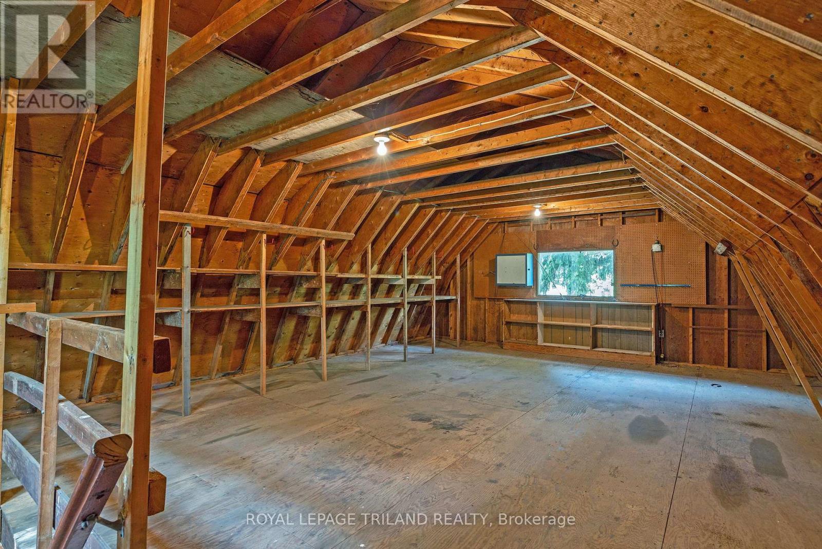 












39339 BUSH LINE

,
St. Thomas,







Ontario
N5P3S9

