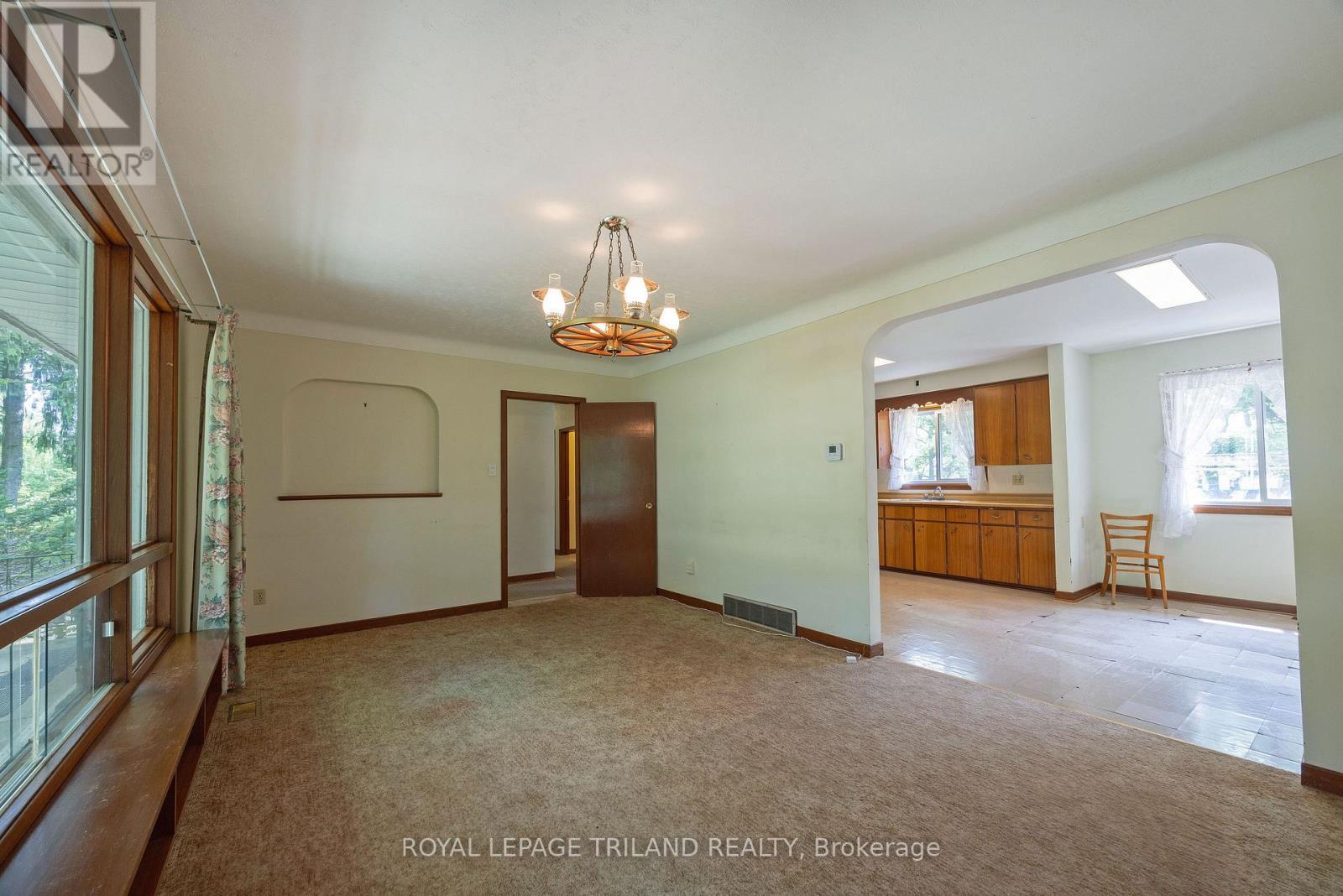 












39339 BUSH LINE

,
St. Thomas,







Ontario
N5P3S9

