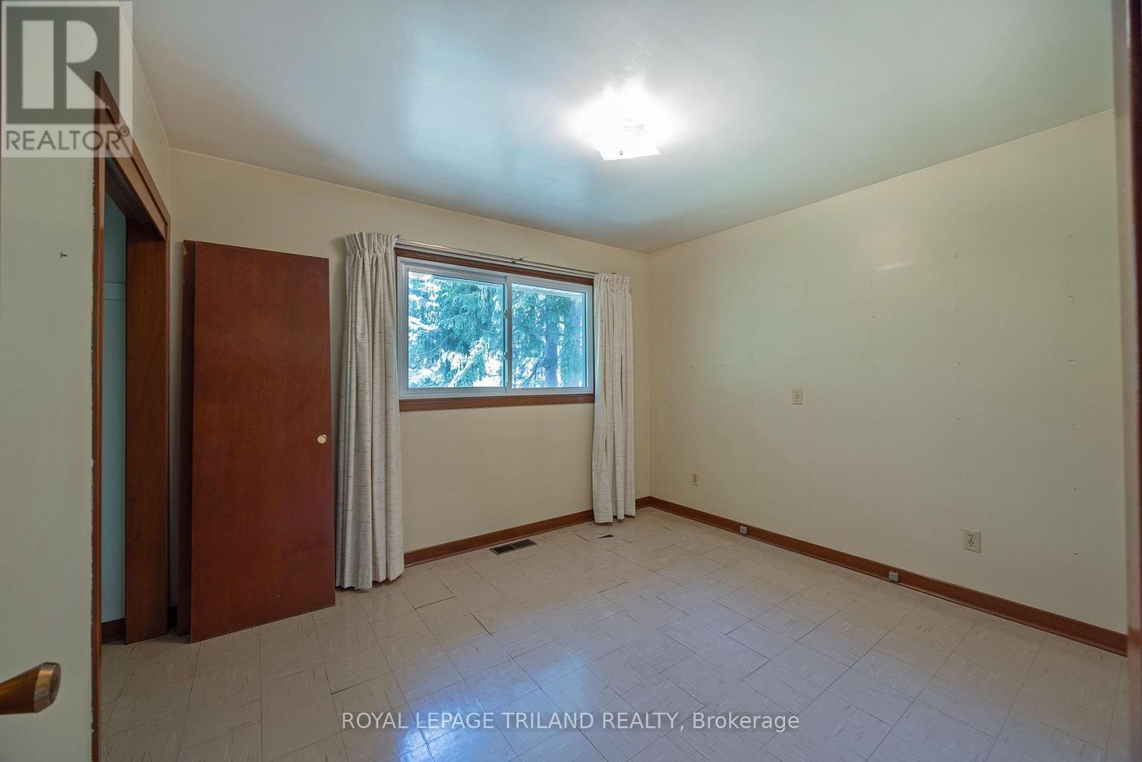 












39339 BUSH LINE

,
St. Thomas,







Ontario
N5P3S9

