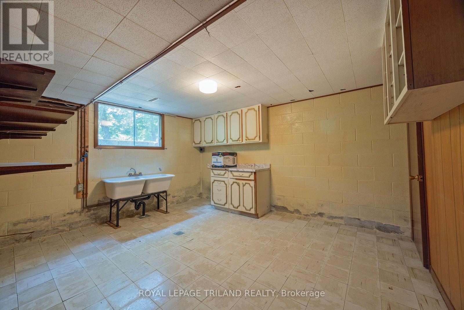 












39339 BUSH LINE

,
St. Thomas,







Ontario
N5P3S9


