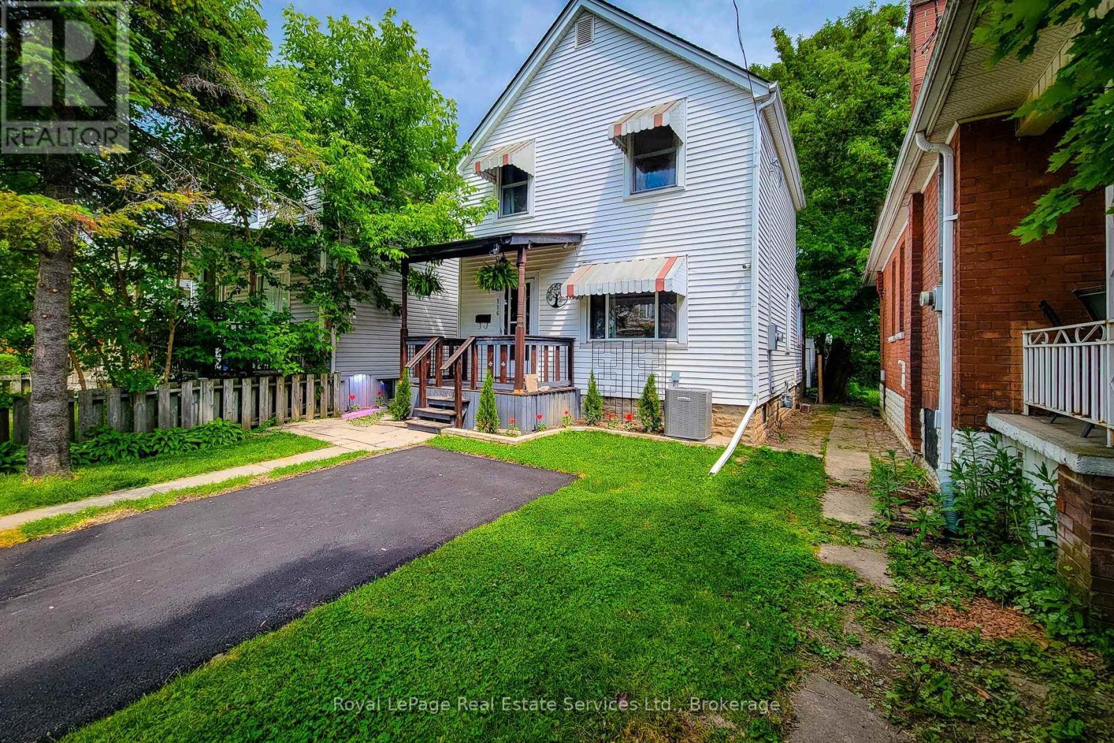 












116 GARSIDE AVENUE N

,
Hamilton (Homeside),




Ontario
L8H4W3


