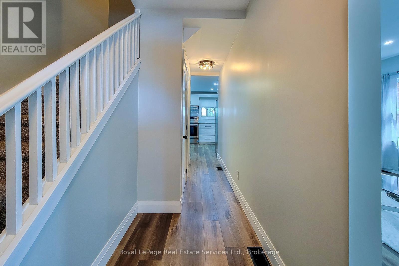 












116 GARSIDE AVENUE N

,
Hamilton (Homeside),




Ontario
L8H4W3


