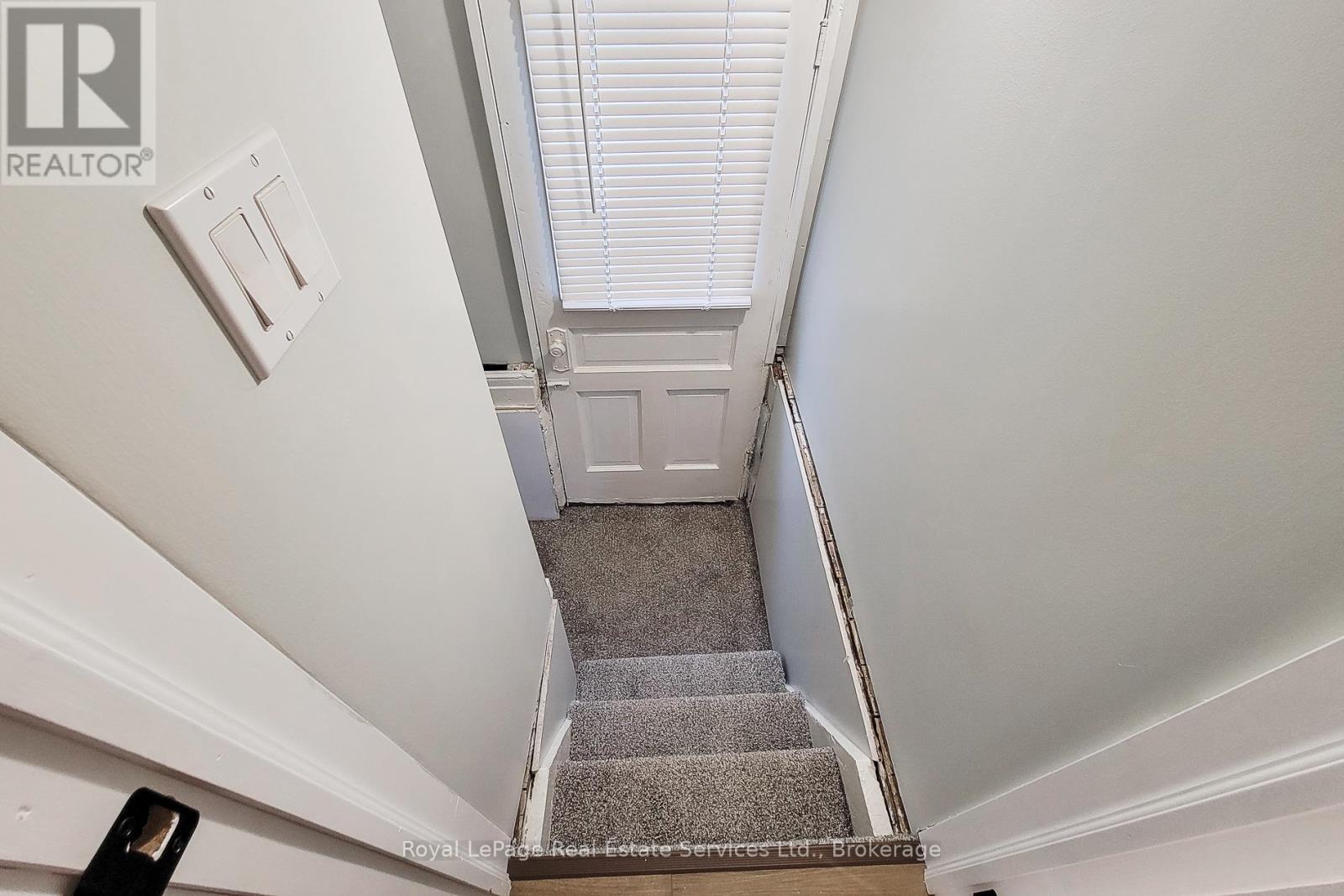 












116 GARSIDE AVENUE N

,
Hamilton (Homeside),




Ontario
L8H4W3

