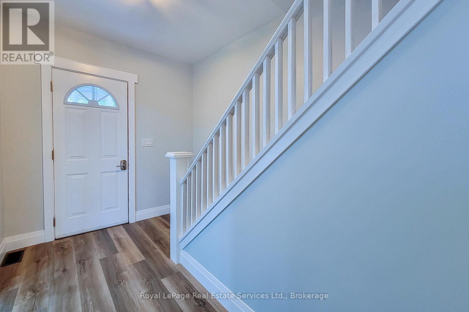 












116 GARSIDE AVENUE N

,
Hamilton (Homeside),




Ontario
L8H4W3

