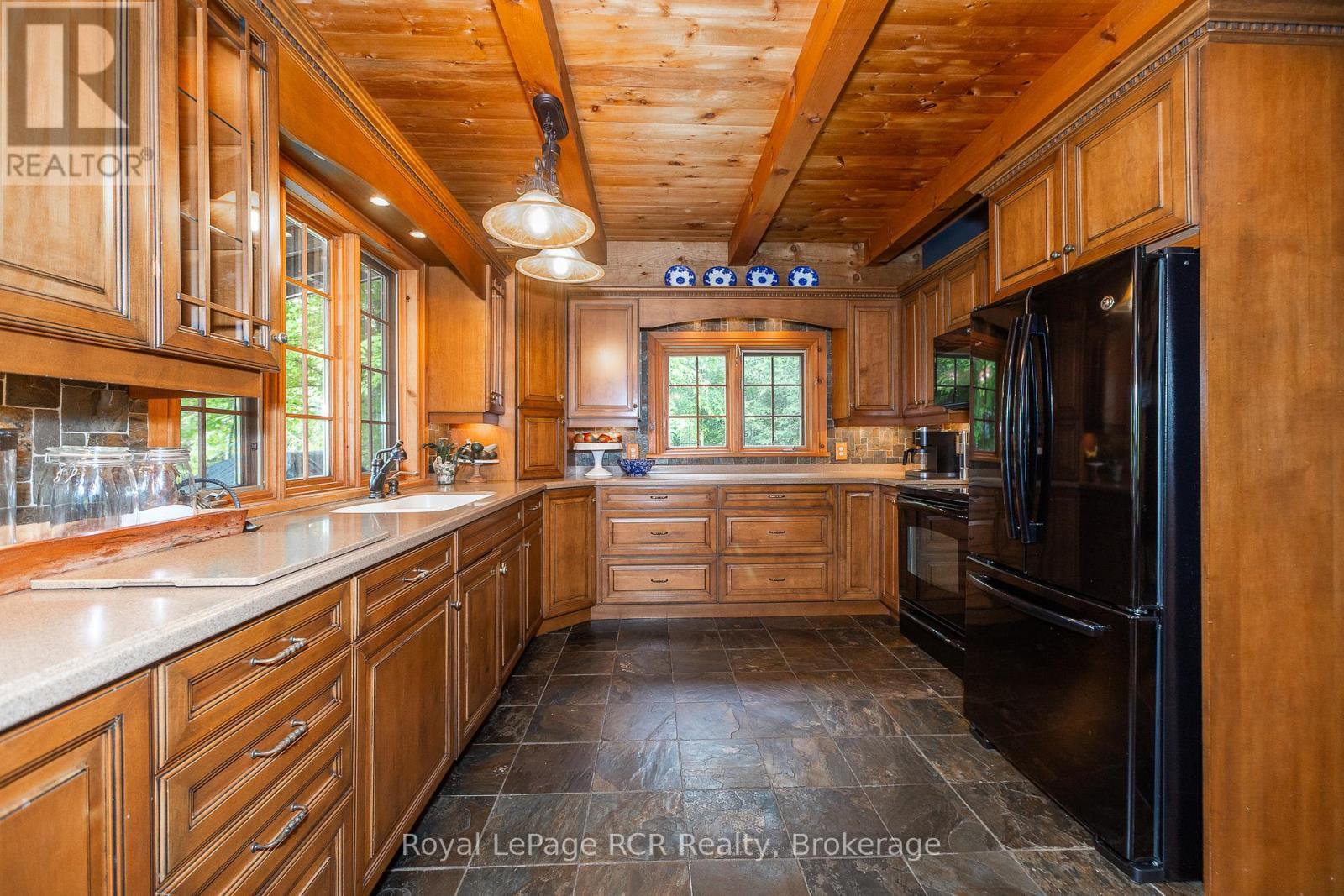 












552691 GREY RD 23

,
Southgate,




Ontario
N0G2A0

