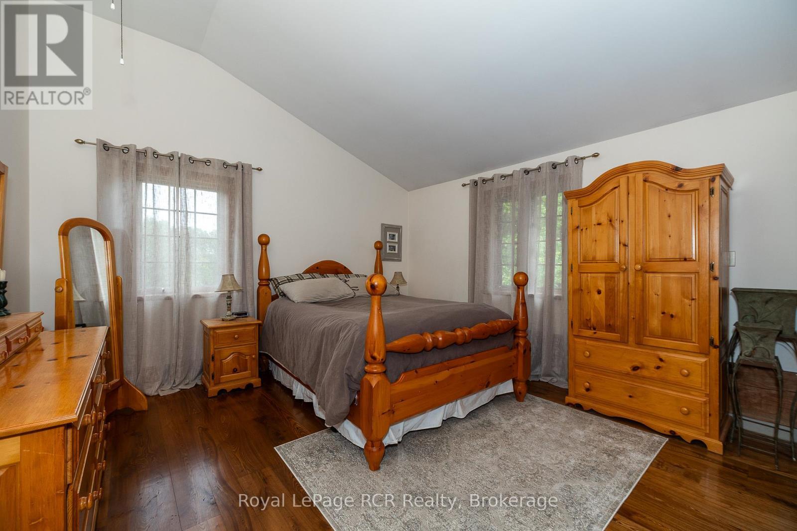 












552691 GREY RD 23

,
Southgate,




Ontario
N0G2A0


