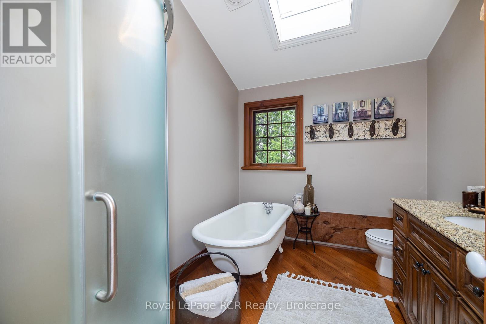 












552691 GREY RD 23

,
Southgate,




Ontario
N0G2A0

