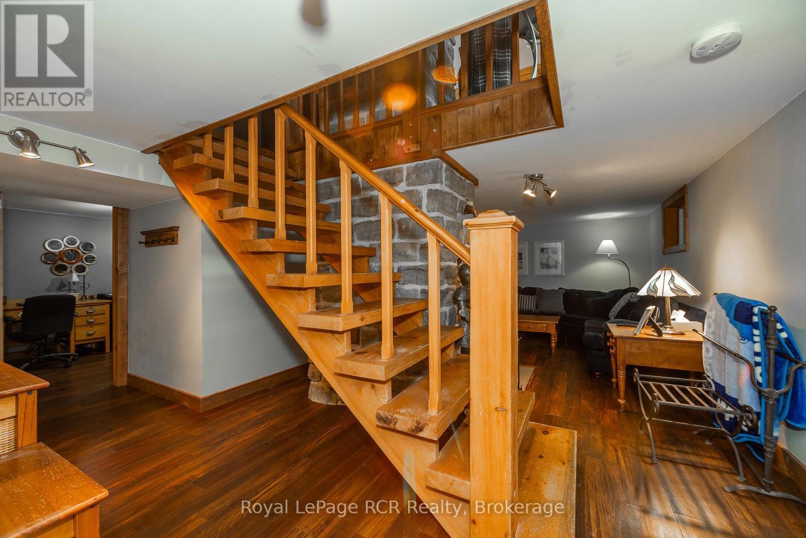 












552691 GREY RD 23

,
Southgate,




Ontario
N0G2A0

