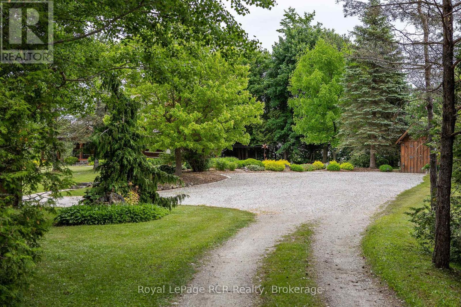 












552691 GREY RD 23

,
Southgate,




Ontario
N0G2A0

