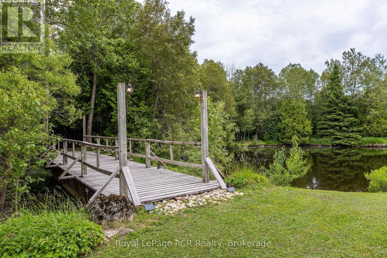 












552691 GREY RD 23

,
Southgate,




Ontario
N0G2A0

