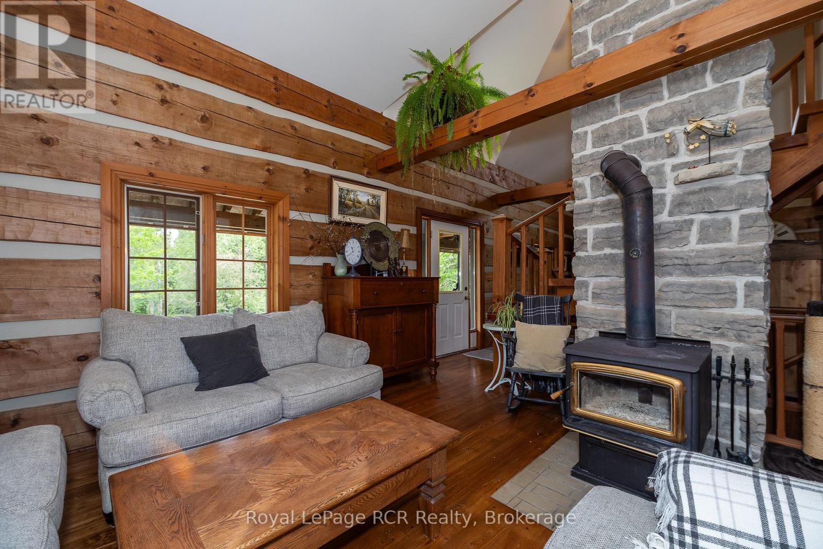 












552691 GREY RD 23

,
Southgate,




Ontario
N0G2A0

