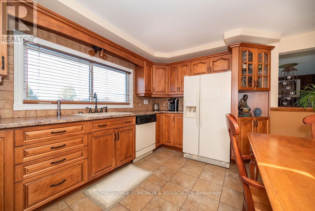 












1315 BLAKELY CRESCENT W

,
Pembroke,




Ontario
K8A6Z9

