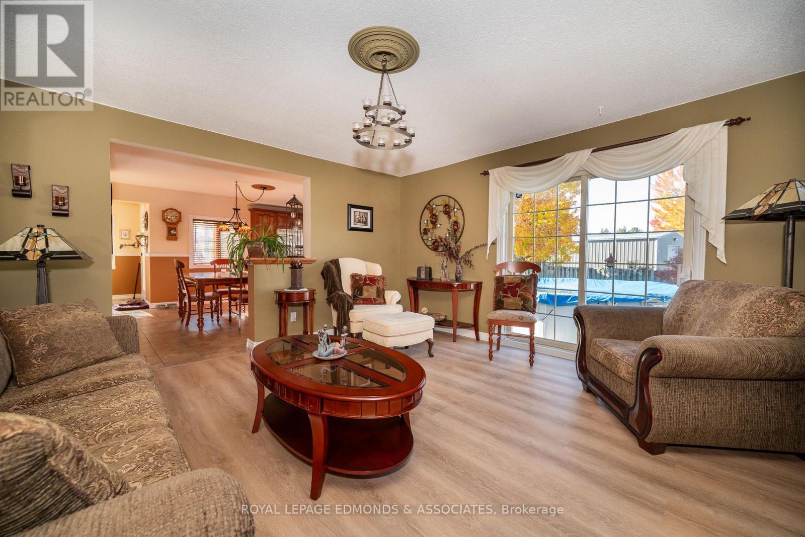 












1315 BLAKELY CRESCENT W

,
Pembroke,




Ontario
K8A6Z9

