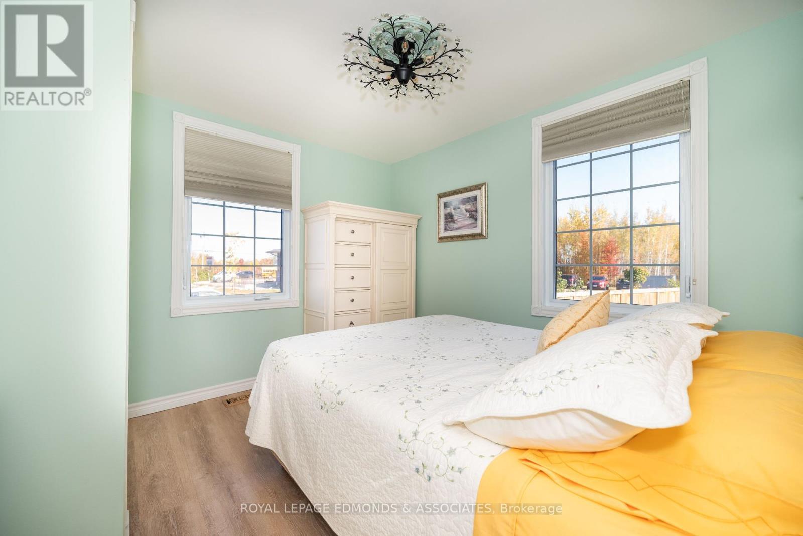 












1315 BLAKELY CRESCENT W

,
Pembroke,




Ontario
K8A6Z9

