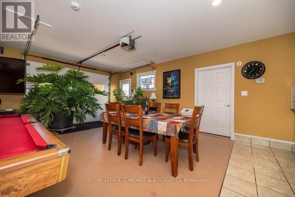 












1315 BLAKELY CRESCENT W

,
Pembroke,




Ontario
K8A6Z9

