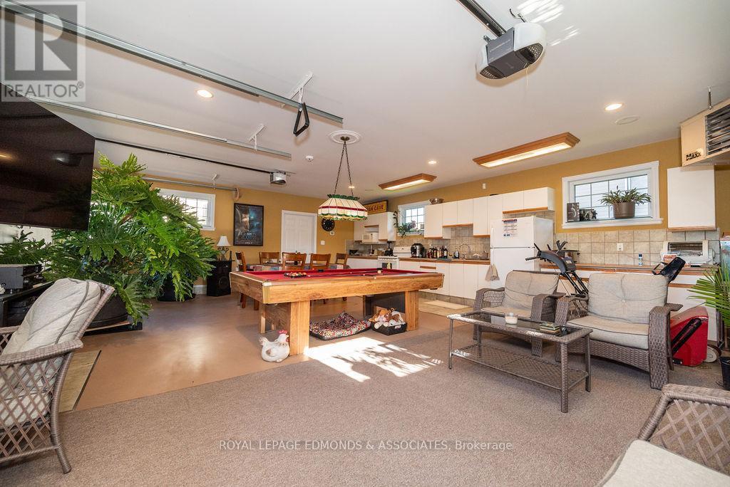 












1315 BLAKELY CRESCENT W

,
Pembroke,




Ontario
K8A6Z9

