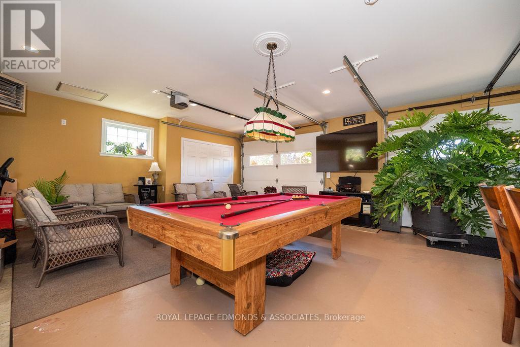 












1315 BLAKELY CRESCENT W

,
Pembroke,




Ontario
K8A6Z9


