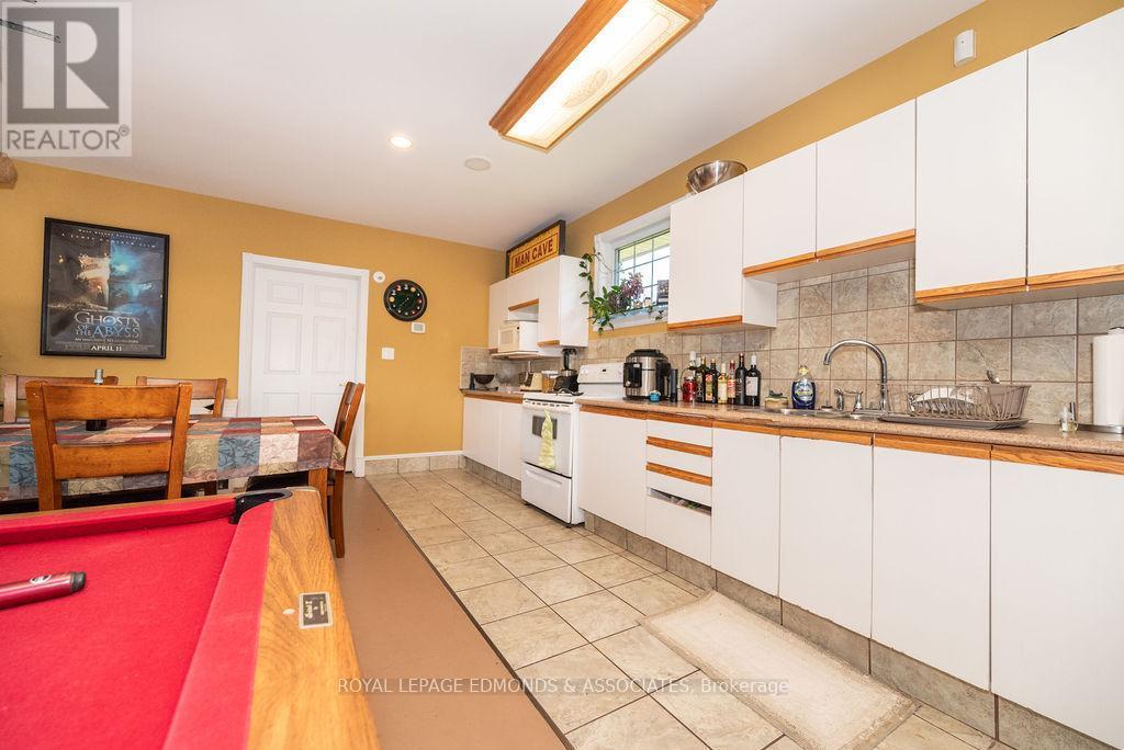 












1315 BLAKELY CRESCENT W

,
Pembroke,




Ontario
K8A6Z9

